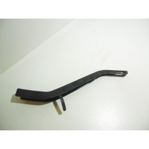   FERRURE AVANT GAUCHE