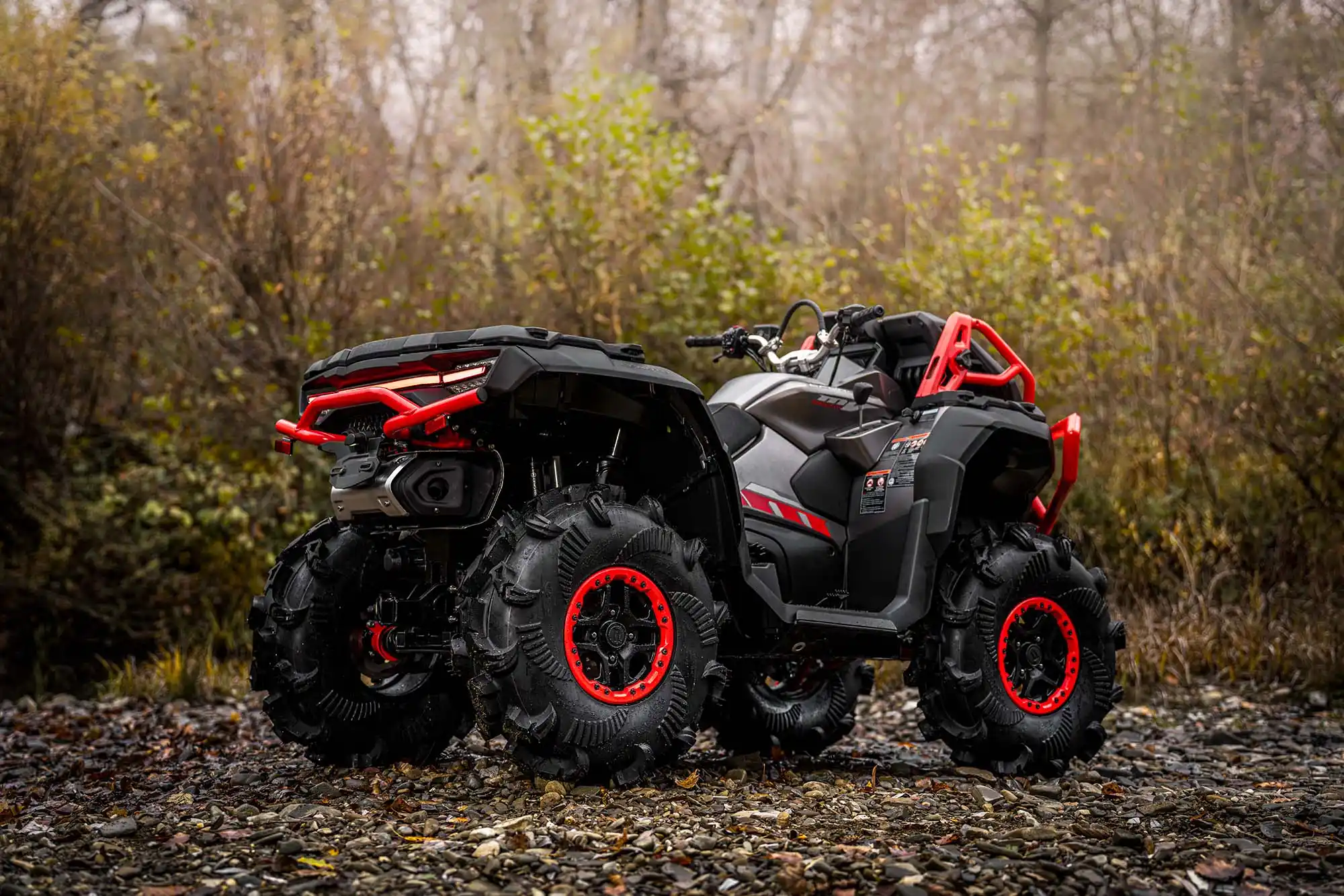 Quad CFMOTO CFORCE 1000 MV - poste de pilotage avec écran TFT 7 pouces couleur