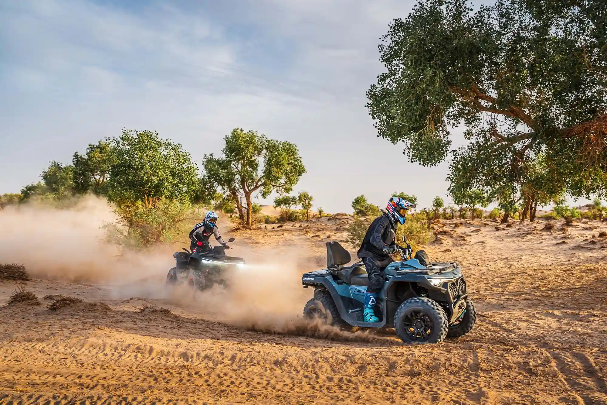 Écran TFT 7 pouces couleur du quad CFMOTO CFORCE 850 et éclairage Full LED