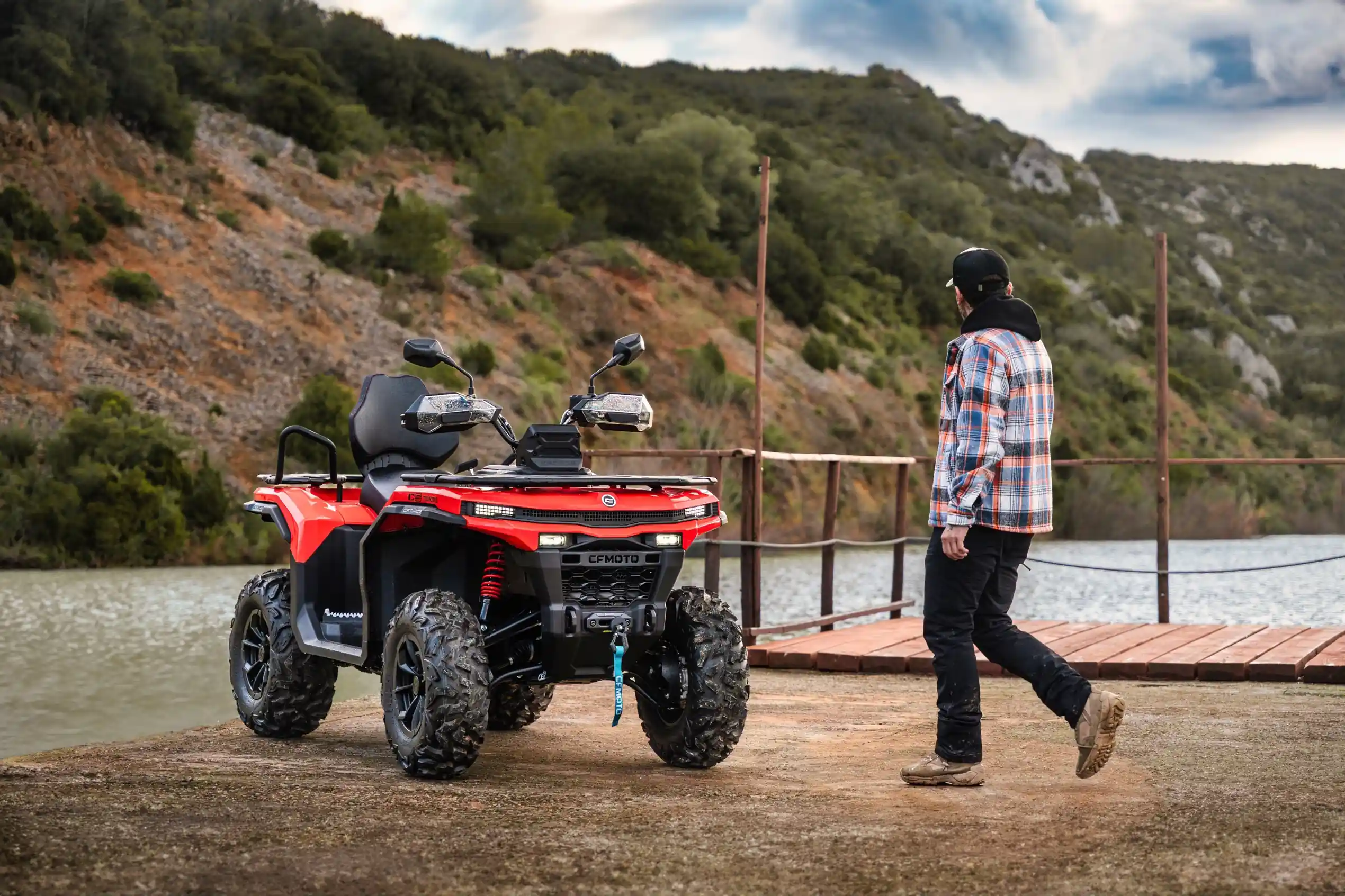 Quad CFMOTO CFORCE C5 Long Expert ABS EPS - vue 3/4 avant droit avec ABS et jantes aluminium