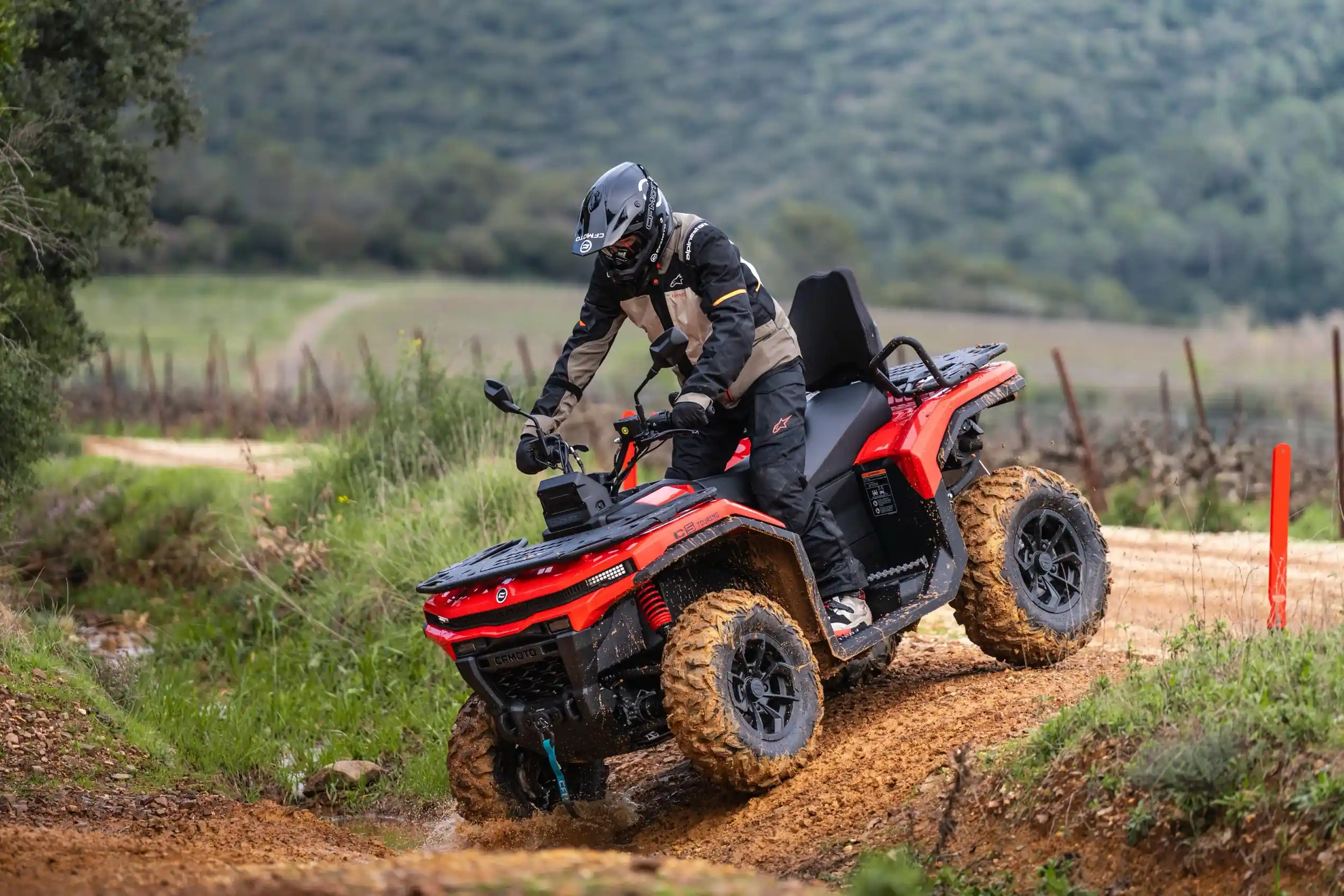 Quad CFMOTO CFORCE C5 Long - selle passager avec dossier ergonomique et poignée de maintien