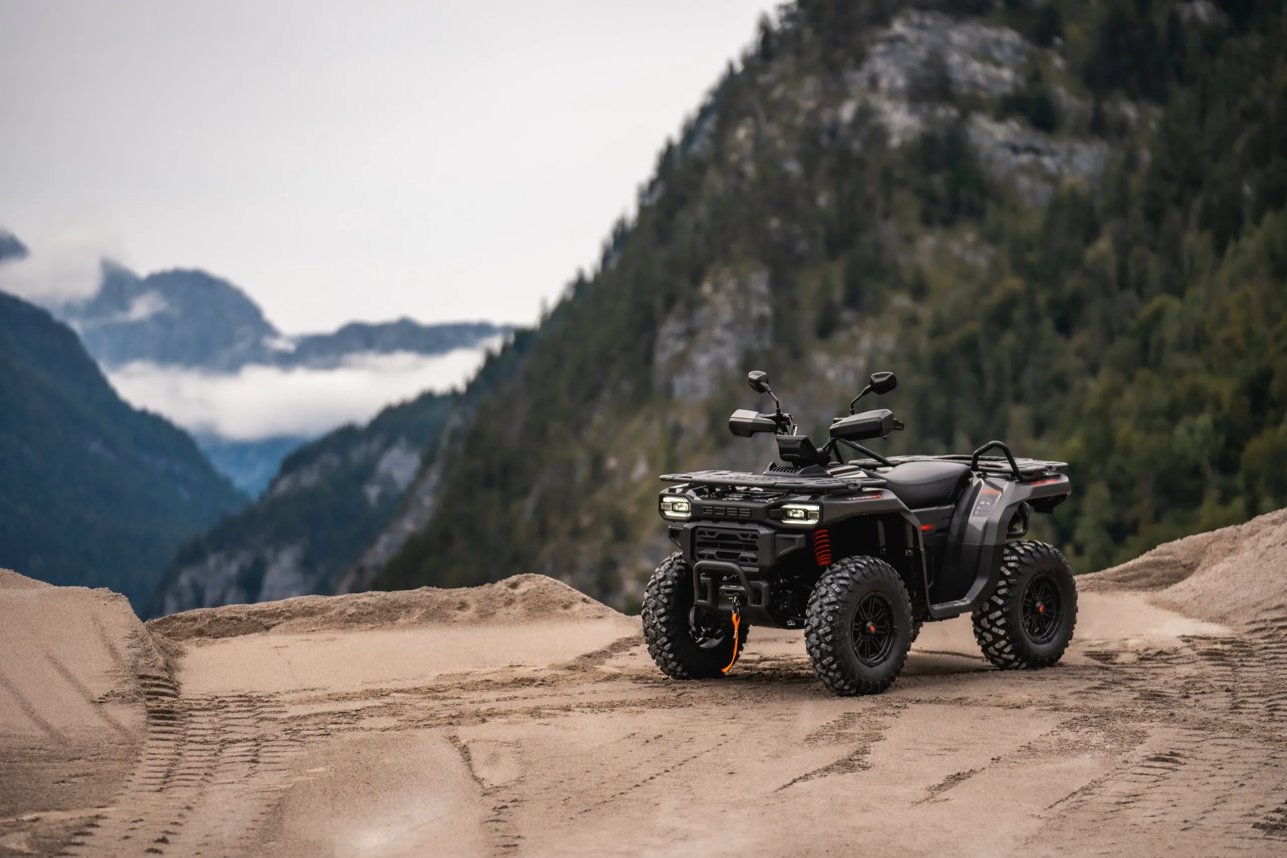 GOES Terrox 550 - utilitaire 499 cc 39 CV homologué T3b vue avant gauche