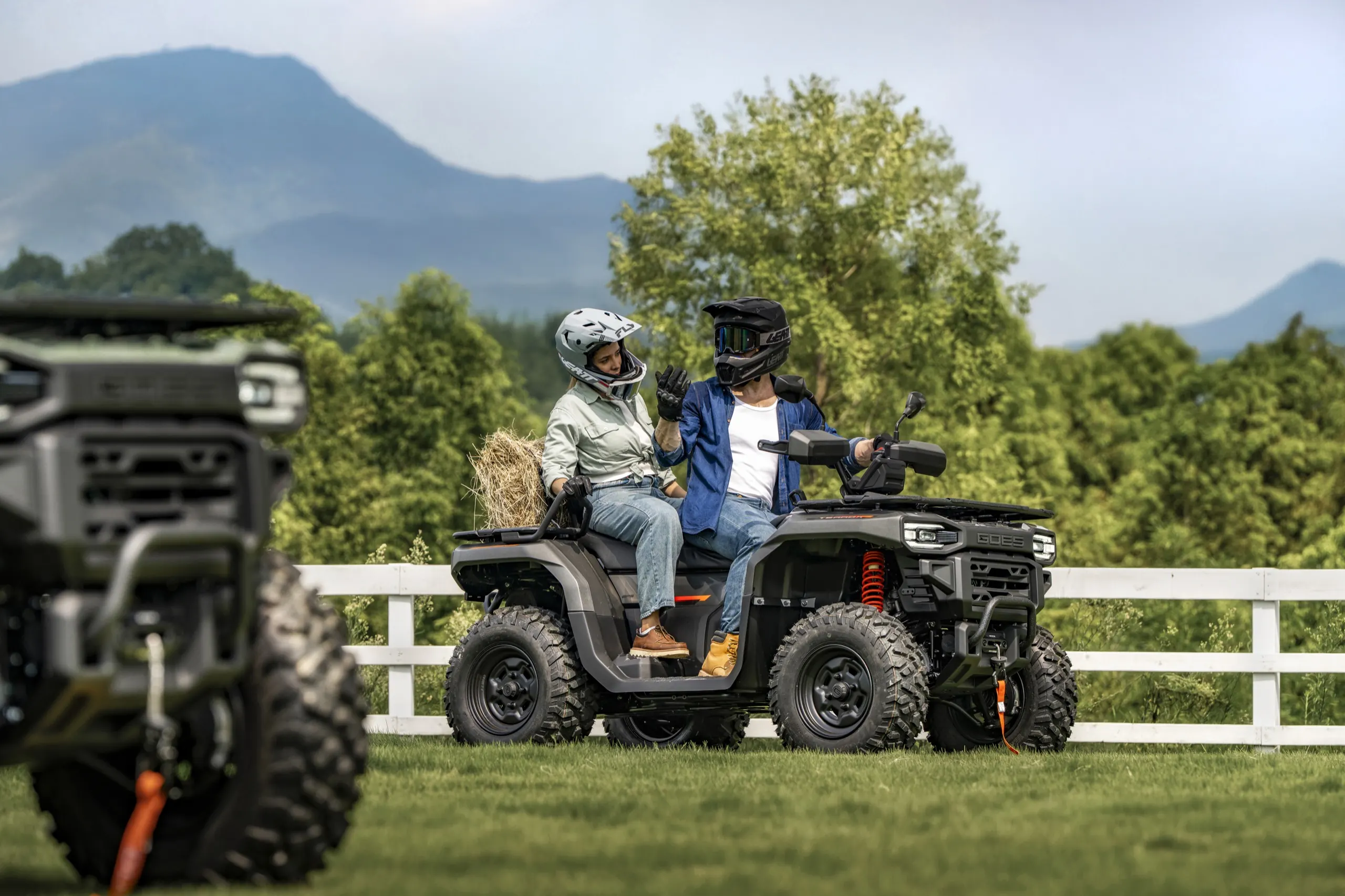 GOES Terrox 550 - vue arrière avec boule d'attelage et prise remorque